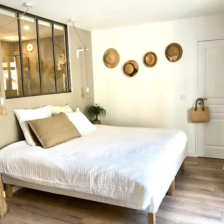 La Ferme Parrinet - Et D'hotes Saint-Martin-Laguépie