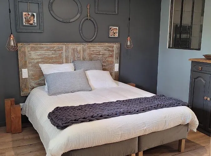 La Ferme Parrinet - Et D'hôtes Saint-Martin-Laguepie