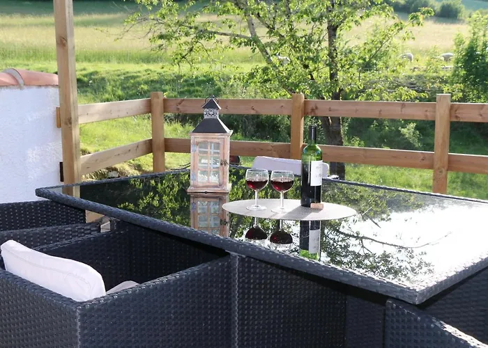 ゲストハウス La Ferme Parrinet - Et D'hotes